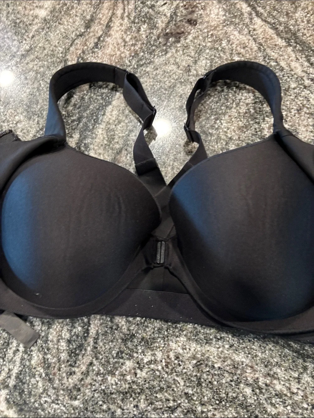 Black Front-Zip Sports Bra - Victoria’s Secret 36DD